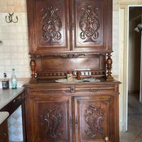 Credenza Antica in Legno Scuro