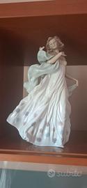 LLADRO Figurina Dama 6193 Summer Serenade