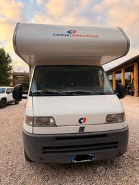 Camper mansardato FIAT Caravans International