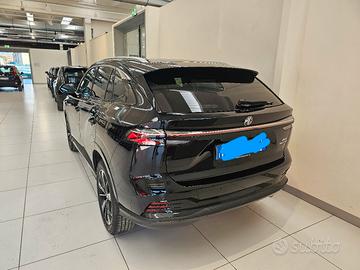 Mg hs hibrid + luxury