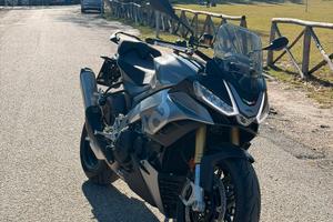 Aprilia tuono v4