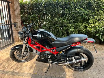 Ducati monster 695