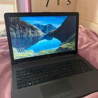 Pc portatile HP 250 G7 con Windows 10