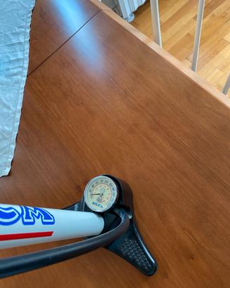 Pompa a pedale per bici Silca