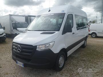 Mercedes-benz sprinter 9 posti panorama