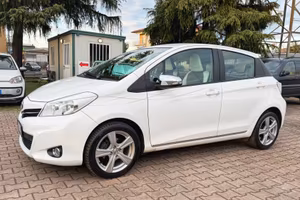 Toyota Yaris 1.3 5 porte OK NEOPATENTATI