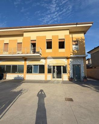 NEGOZIO A CALVISANO