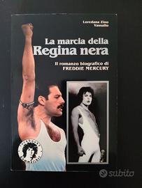 Libro Queen La marcia della Regina Nera