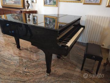 Pianoforte Kawaii a mezza coda