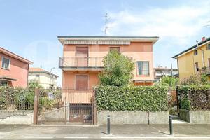 Villa o villino Cologno Monzese