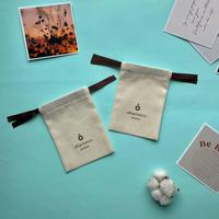 Un sacchetto di cotone grezzo