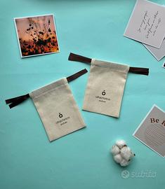 Un sacchetto di cotone grezzo