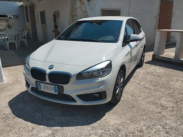 BMW 216d automatico 