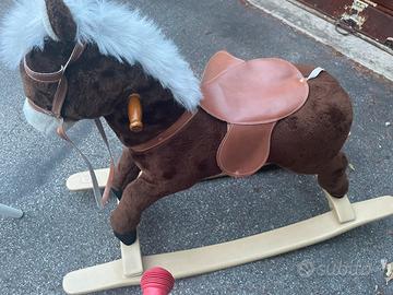 Cavallo a dondolo