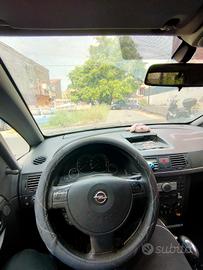 Opel Meriva 1.3 CDTI con motore fuso