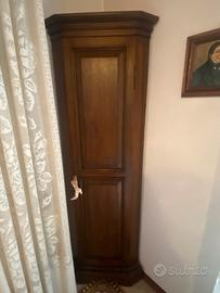 Angoliera e mobile TV ad angolo