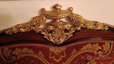 Numero 2 divani classici in velluto damascato