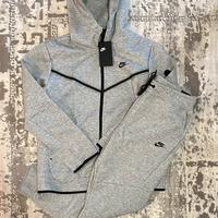 Nike tech fleece