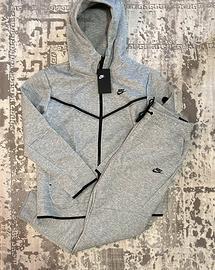 Nike tech fleece