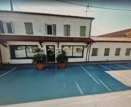 Immobile con licenza commerciale