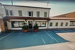 Immobile con licenza commerciale