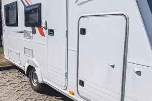 Caravan Bürstner Averso plus 440 TK