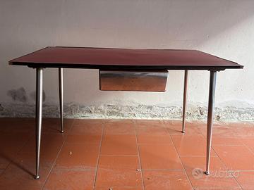 Tavolo vintage anni ’60 formica rossa + 4 sedie