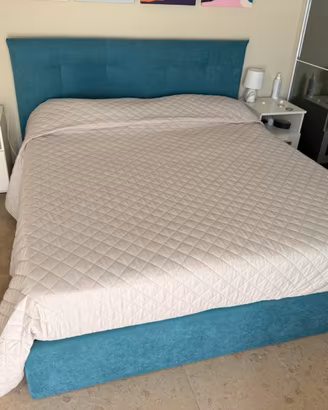 Letto matrimoniale con contenitore