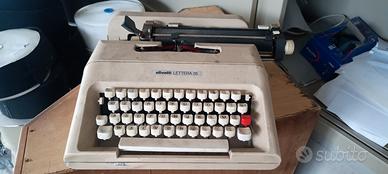 macchina da scrivere Olivetti 35