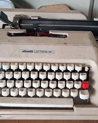 macchina da scrivere Olivetti 35