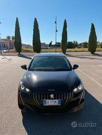Peugeot 208 2022