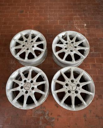 4 cerchi in lega Mercedes 15 pollici