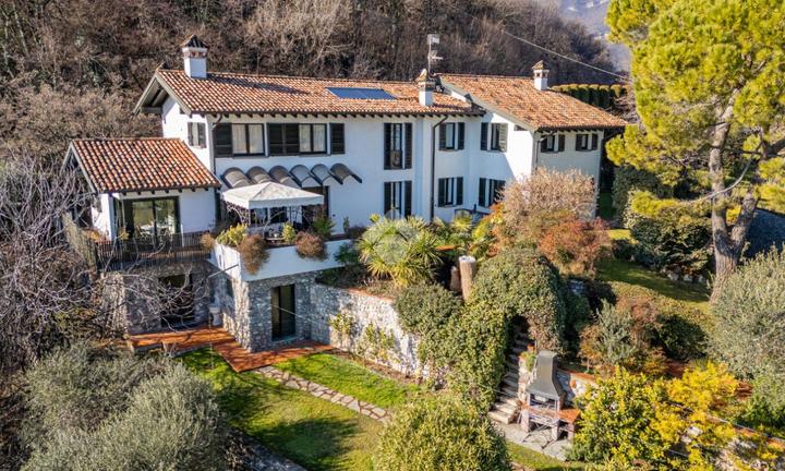 VILLA SINGOLA A SALÒ