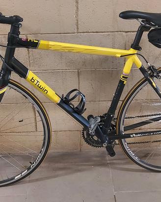 BICICLETTA DA COSRSA BTWIN