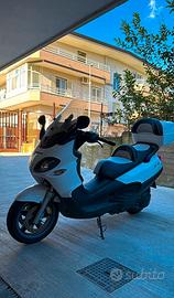 Piaggio X 9 pari al nuovo iscritto FMI