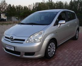 TOYOTA Corolla Verso 2.0 16V D-4D SUPER SPAZIOSA
