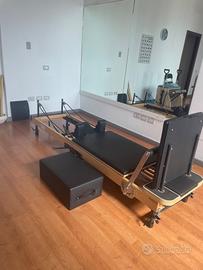 Reformer pilates completa di box e jump board
