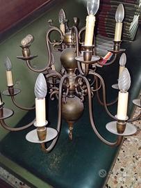 Lampadario in stile Fiammingo in ottone 