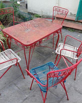 Tavolo da giardino vintage
