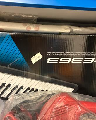Tastiera Yamaha PSR E363