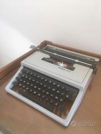 Macchina da Scrivere Olivetti Dora Vintage Anni 60