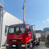Camion gru iveco eurocargo cassone fisso