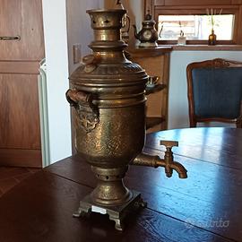 Samovar in metallo, XX secolo