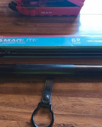 Torcia allo Xenon Maglite 6 D