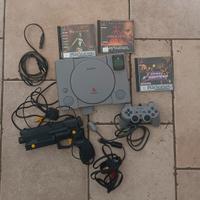 PlayStation  1 con accessori e giochi