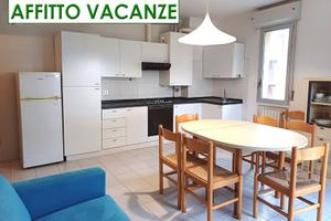 GIUGNO e 1-15 LUGLIO. Trilocale a mt.50 dal mare