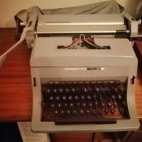 Macchina da scrivere Olivetti