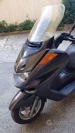 Yamaha Majesty 250