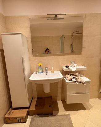 Bagno completo mobili + lavabo + rubinetto