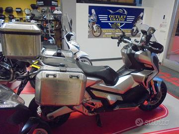 Honda X-ADV 750 ABS + TCS